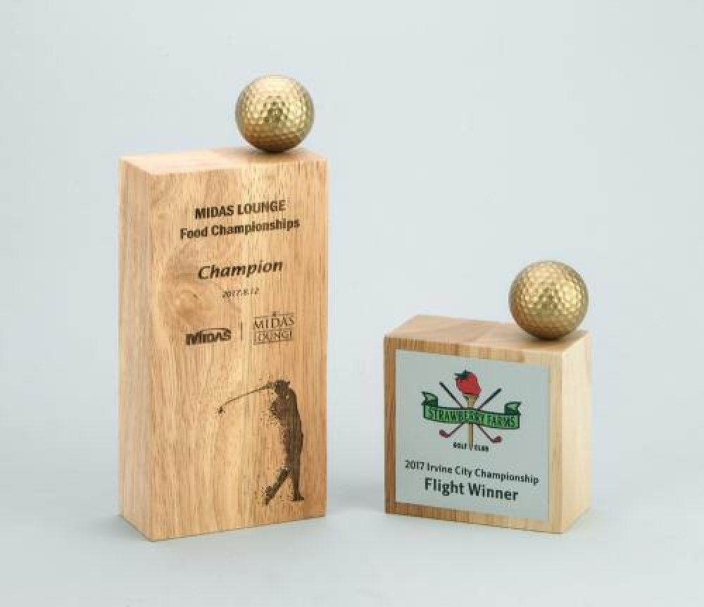 Luna Golf — 4"W x 2"D x 5-3/4"H