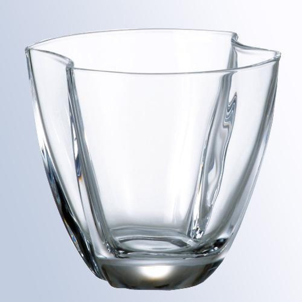 Nemo Tumbler — 4"H x 3-3/4"W x 4"D