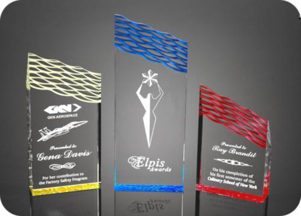 Wavy Top Acrylic Award — 4" wide x 10-1/2" tall x 1-1/4" thick