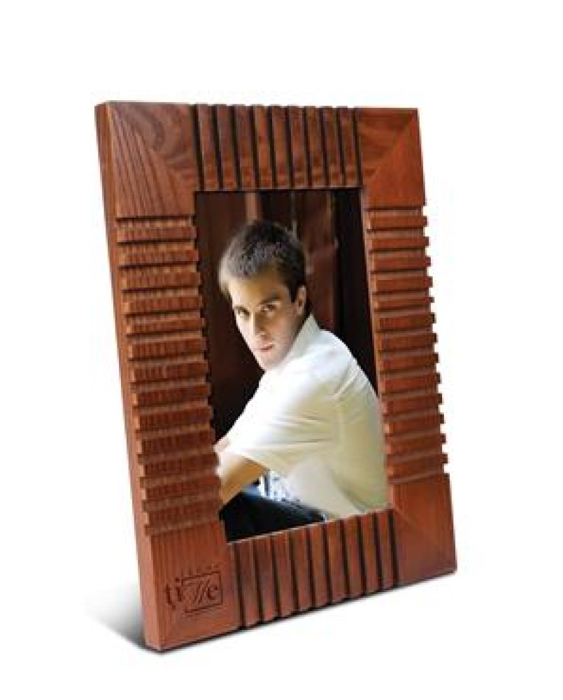 Photo Frame — 6.25 x 8.25 x 0.50
