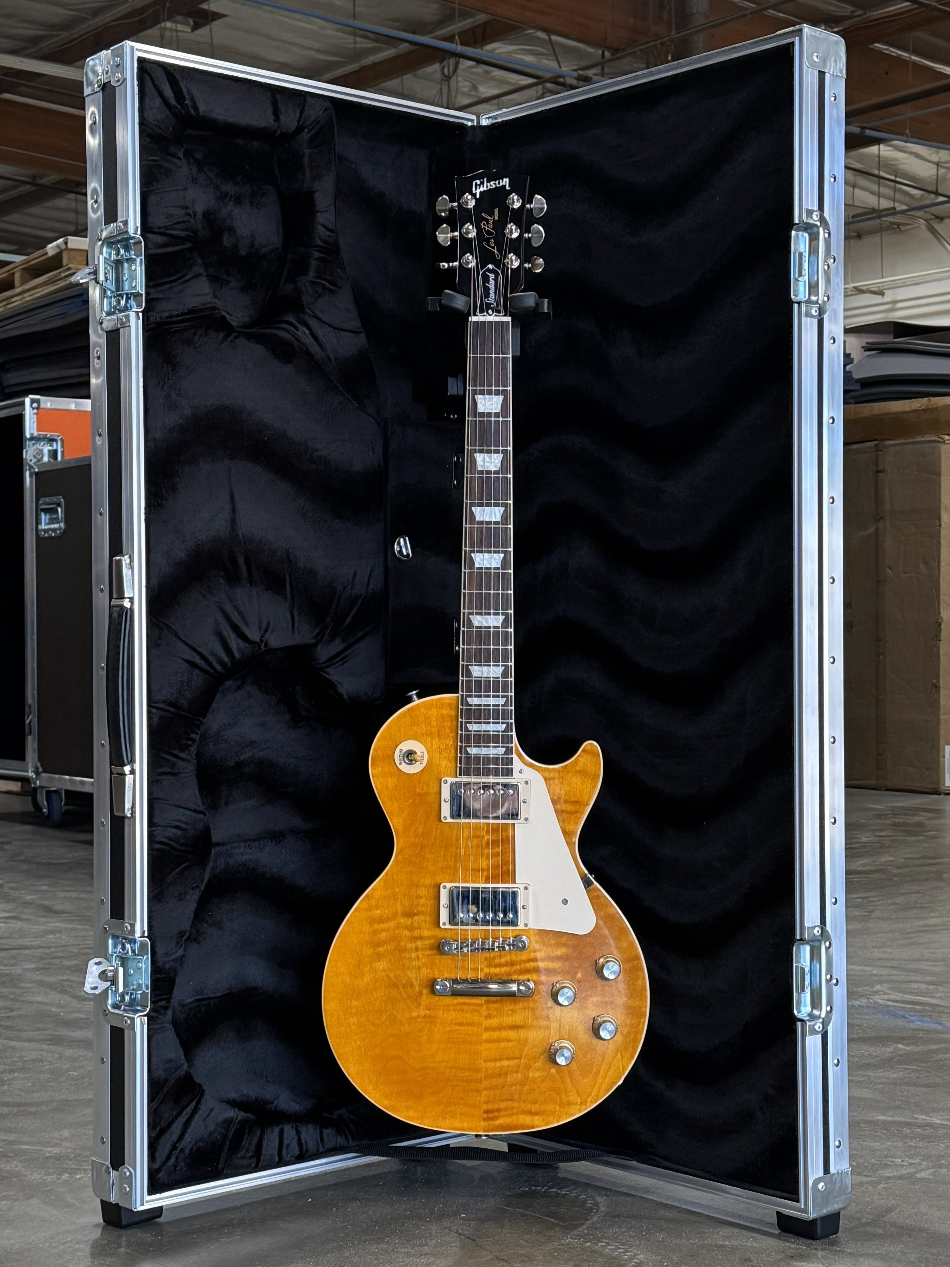 Anvil Guitar Hanger Case with Built-in Guitar Stand